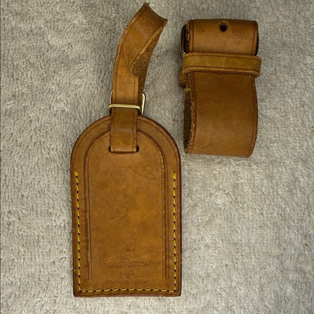Vintage Louis Vuitton Luggage Tag and Poignier in Vachetta Leather (13F)
